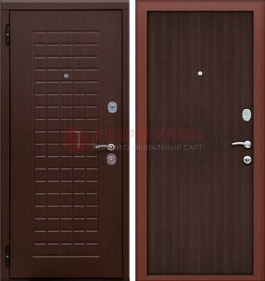 Коричневая металлическая дверь с МДФ ДМ-78 в квартиру в Электростали