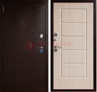 Коричневая металлическая дверь с порошковым окрасом ДП-92 в Можайске