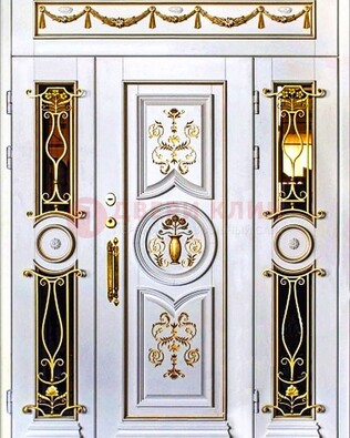 Белая стальная парадная дверь с золотыми элементами ДПР-80 в Электростали