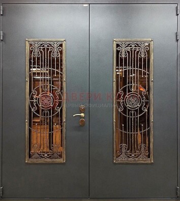 Входная металлическая парадная дверь со стеклом и ковкой ДПР-81 в Электростали