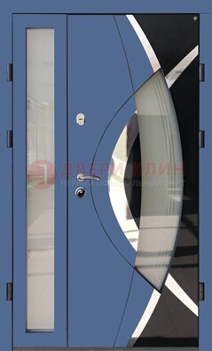 Синяя металлическая дверь со стеклом и узором ДС-13 в Электростали