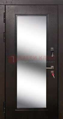 Коричневая железная дверь со стеклом для дома ДС-23 в Электростали