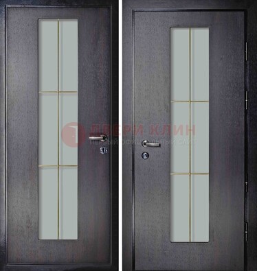 Темная стальная дверь со стеклом ДС-3 для загородного дома в Электростали