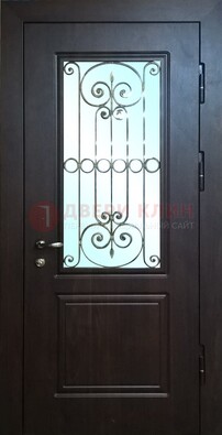 Железная дверь со стеклом и ковкой ДСК-65 для общественных зданий в Вологде
