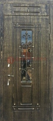 Зеленая входная дверь со стеклом и ковкой ДСК-67 в Краснодаре