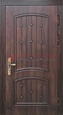 Коричневая уличная дверь с виноритом для дома ДВТ-235 в Электростали