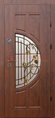 Стальная коричневая дверь с виноритом и ковкой ДВТ-82 в Электростали